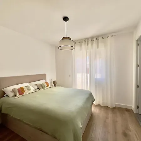 Housing Santa Ana Apartment Leon